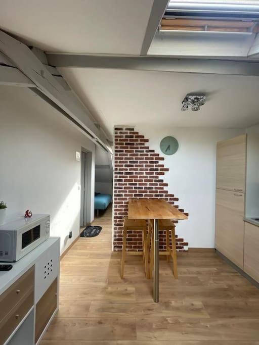Edouard 2. Logement Complet. Charleville-Mezieres Exterior photo