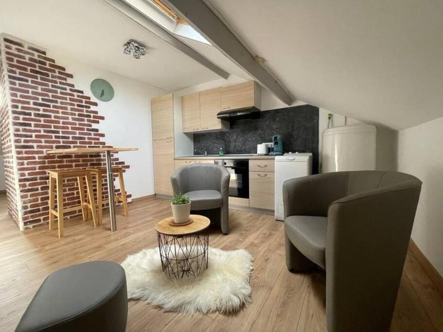 Edouard 2. Logement Complet. Charleville-Mezieres Exterior photo